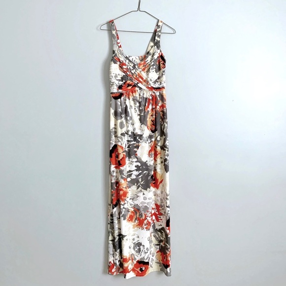Robbie Bee Dresses & Skirts - Robbie Bee Floral Maxi Dress